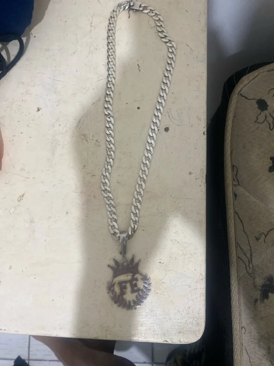 Corrente de prata com pingente Fé