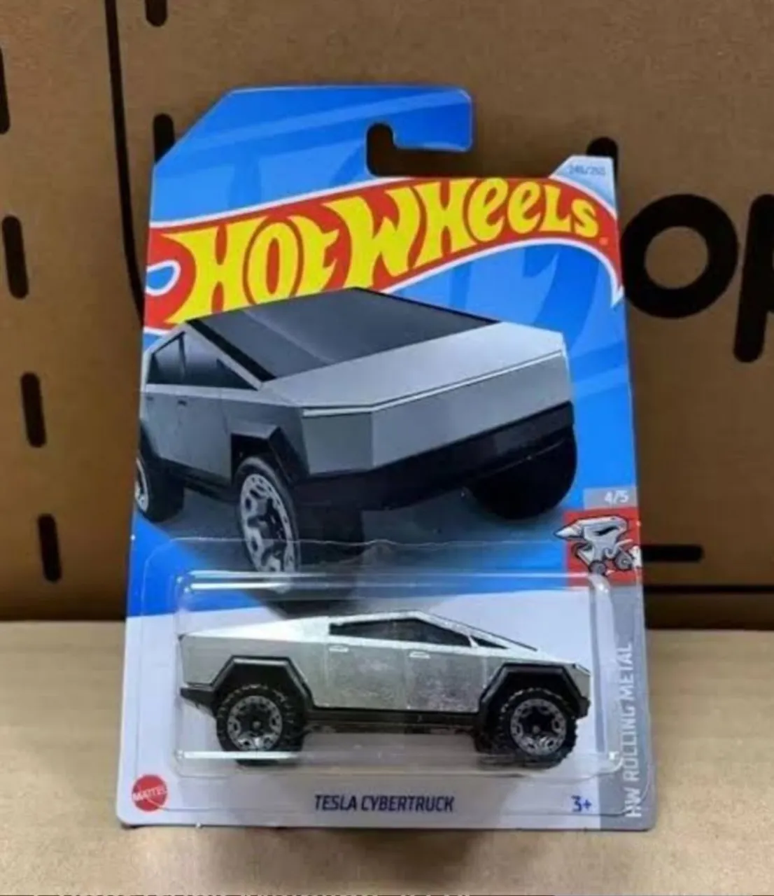Carrinho Hot Wheels Tesla Cybertruck