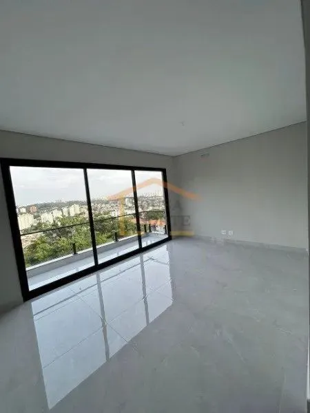 Sobrado com 4 suites, sendo 2 conjugadas, closet, 6 vagas cobertas, 362m² - Vila Irmão Arn