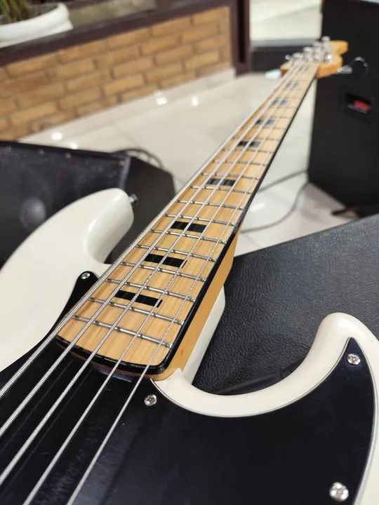 Baixo Tagima TJB 5 | Captação cerâmica e circuito RB custom - Foto 5