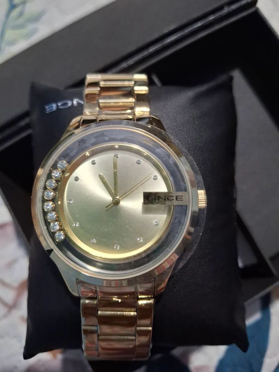 Relógio Feminino Dourado com Pedrarias