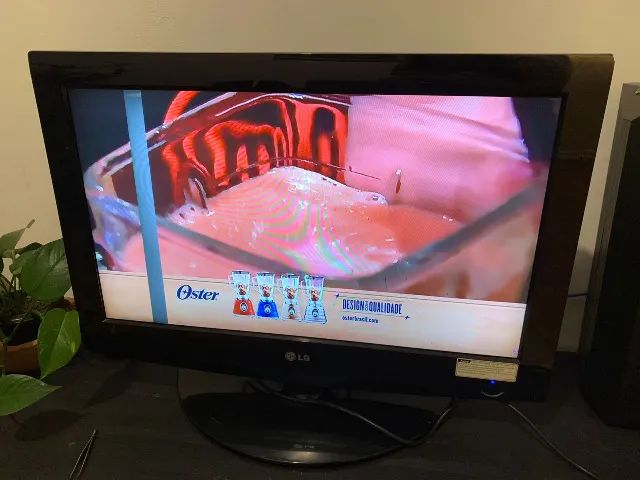 Vendo televisão - Foto 2