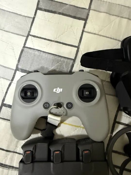Drone Dji Avata 2 Fly More Combo (3 Baterias) C/ Goggles 3 - Foto 6