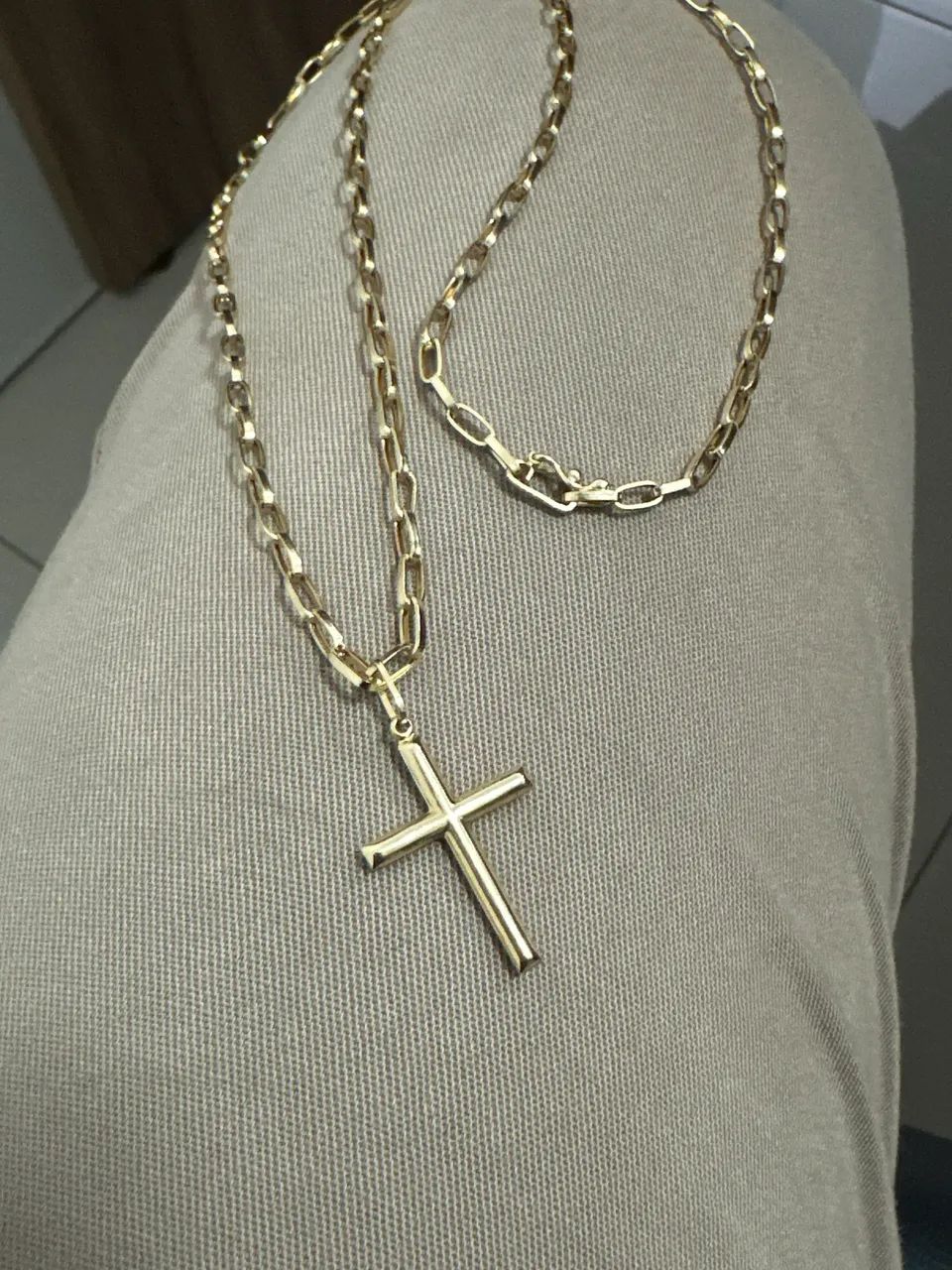 Corrente tijolinho com pingente de Cruz Ouro18k nova - Foto 2
