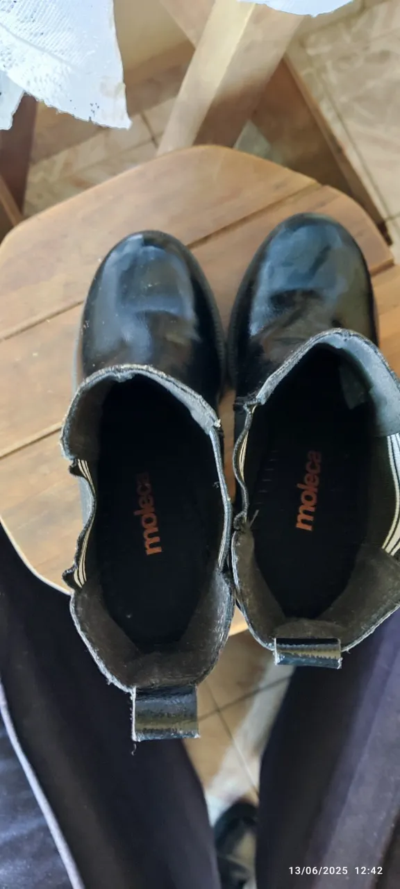 Bota preta cano curto e salto, 36 Moleca
