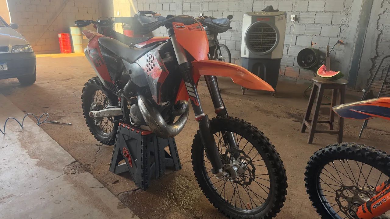 Moto ktm 300 2tempos  - Foto 2