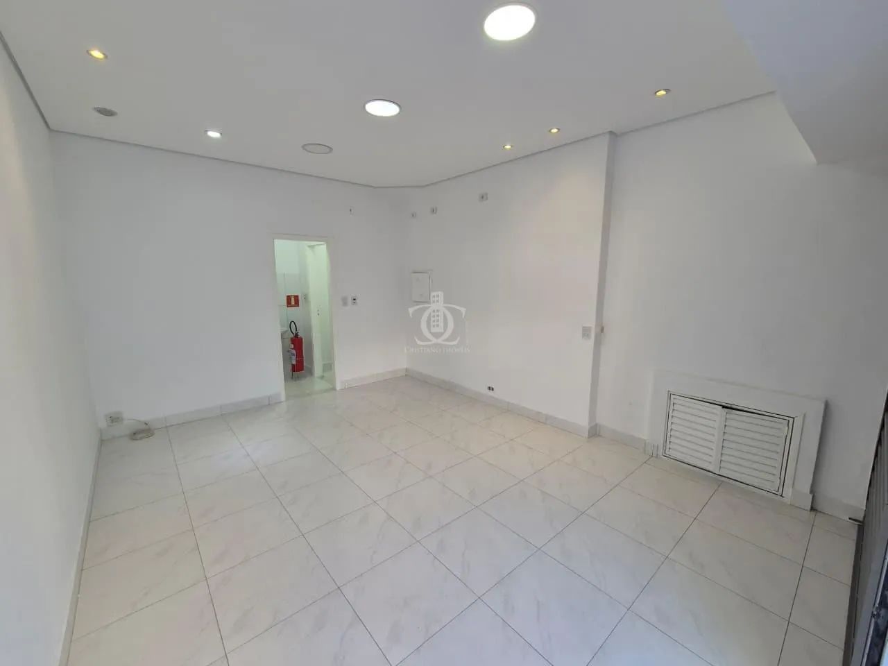 Salão Comercial para Locação em Mauá, Matriz, 1 banheiro - Foto 2