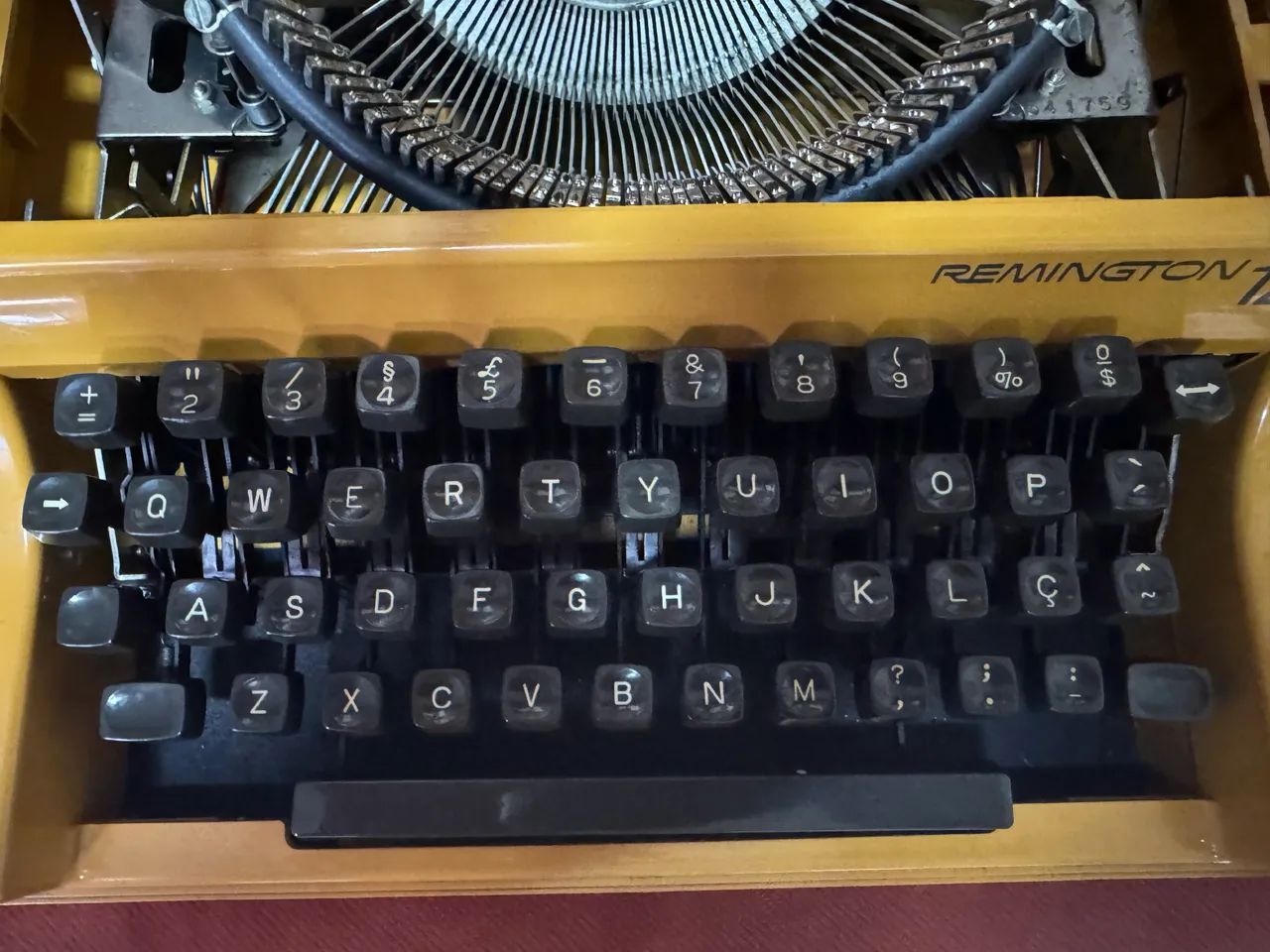 Máquina de datilografia Reminhton Sperry12 - Foto 5
