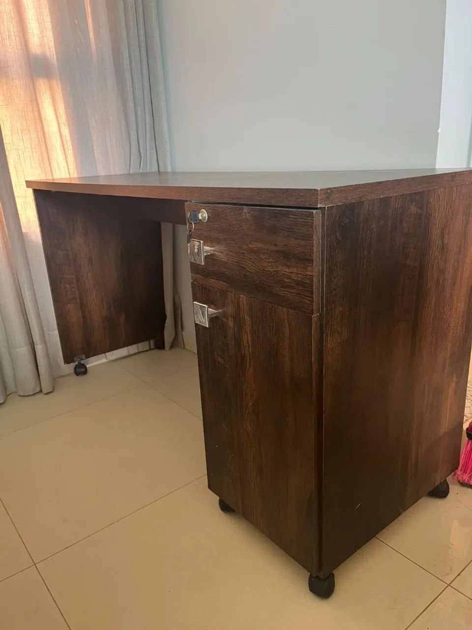 MESA DE ESCRITÓRIO 