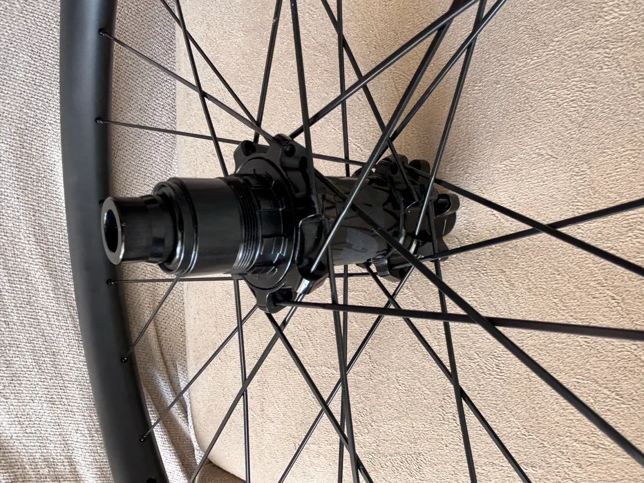 Par de rodas de carbono de mtb 29 marca FFWD - Foto 2