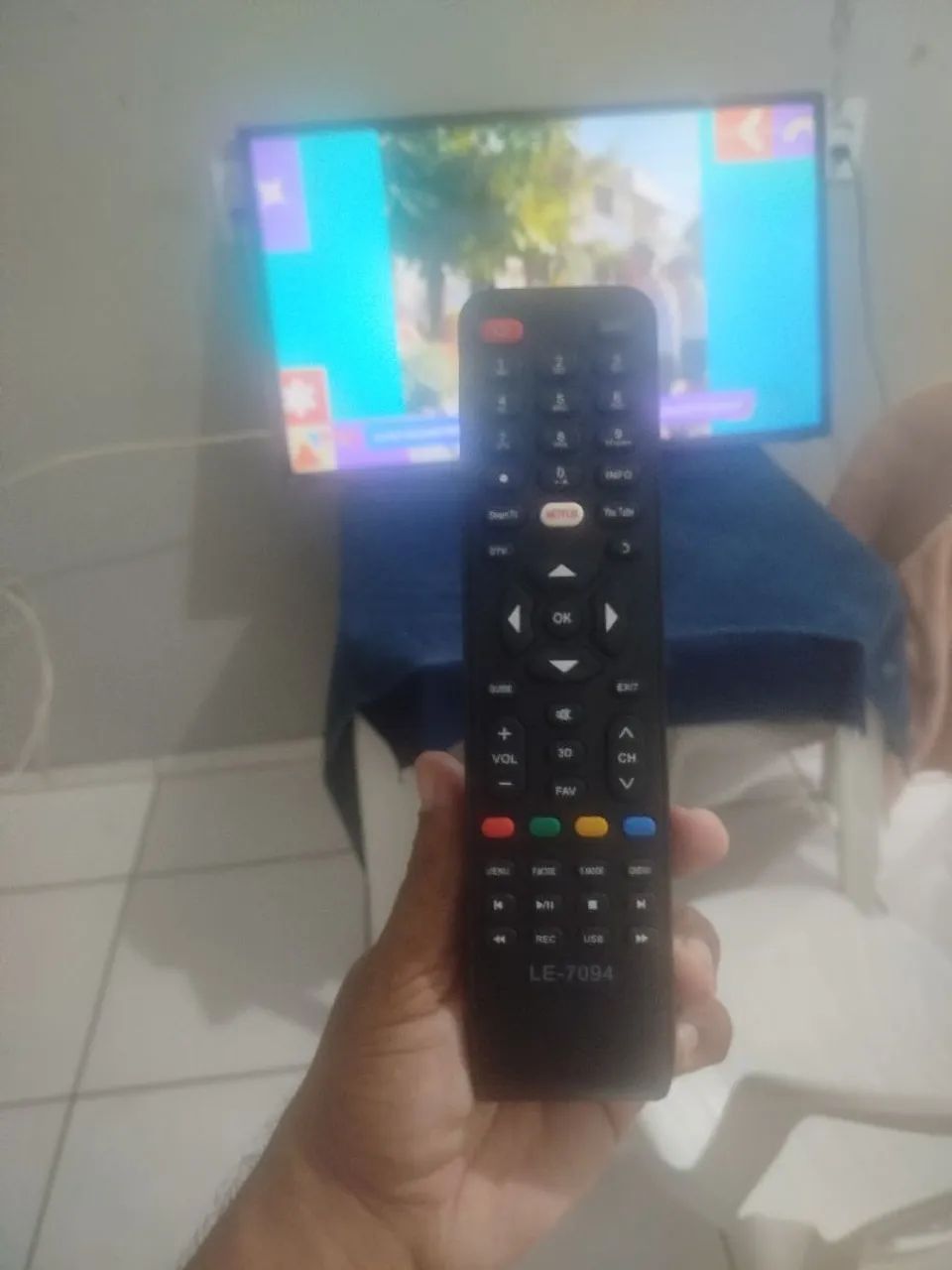 Vendo uma tv 40pl Philco  - Foto 3