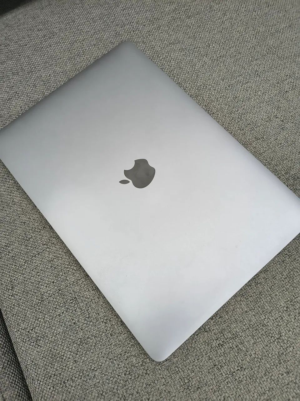 MacBook Air M1 2020 - Bateria em 94%