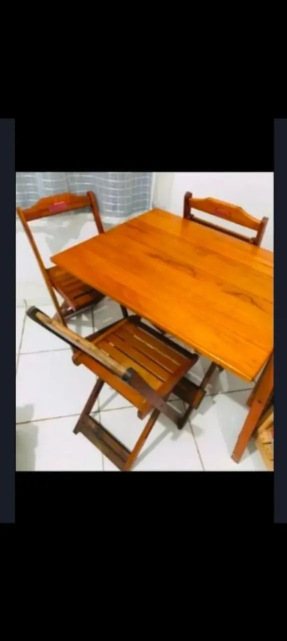 Mesa e cadeiras de madeira 450 reais  - Foto 4