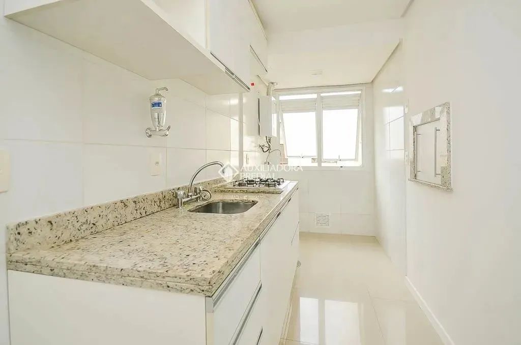 Imóvel para aluguel possui 60 metros quadrados com 2 quartos em Menino Deus - Porto Alegre - Foto 6