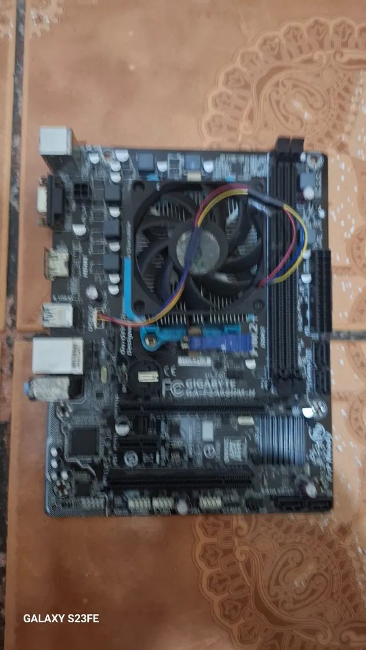 VENDO PLACA MAE COM PROCESSADOR