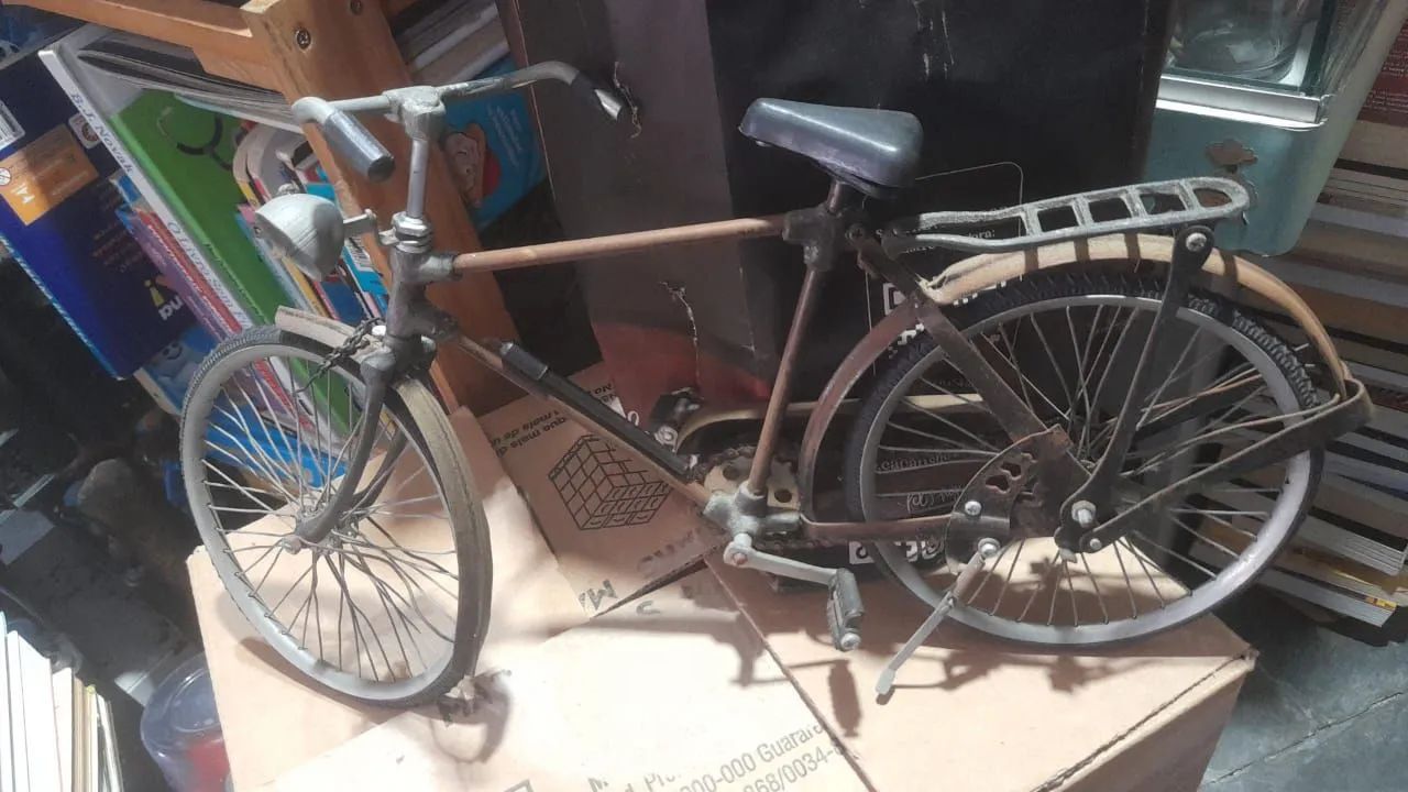 Bicicleta miniatura 