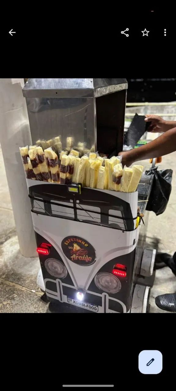 Carrinho de espetinho  e queijo 