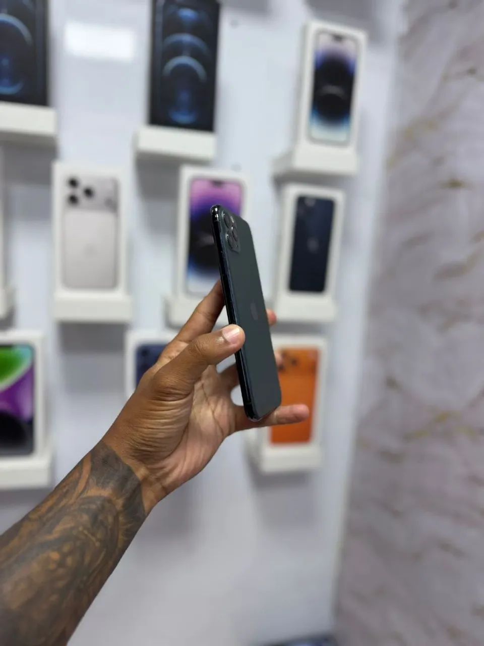 IPHONE 11 PRO MAX 64GB TELA E BATERIA  - Foto 2