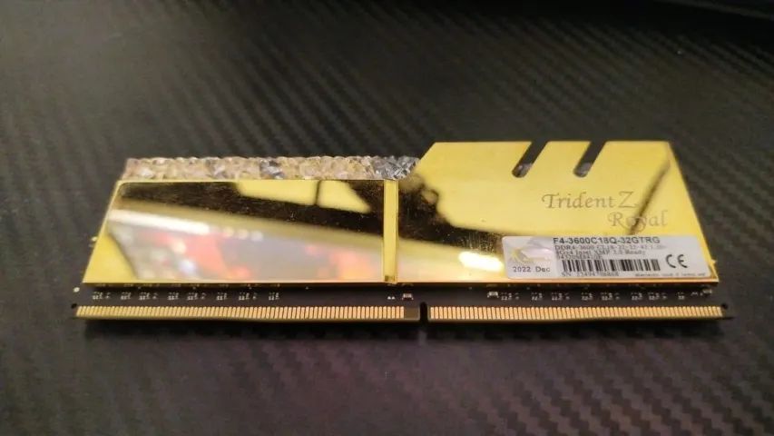 Memória RAM G.Skill Trident Z Royal DDR4 16GB (2x8) 3600MHz RGB Ouro Para PC Gamer - Foto 3