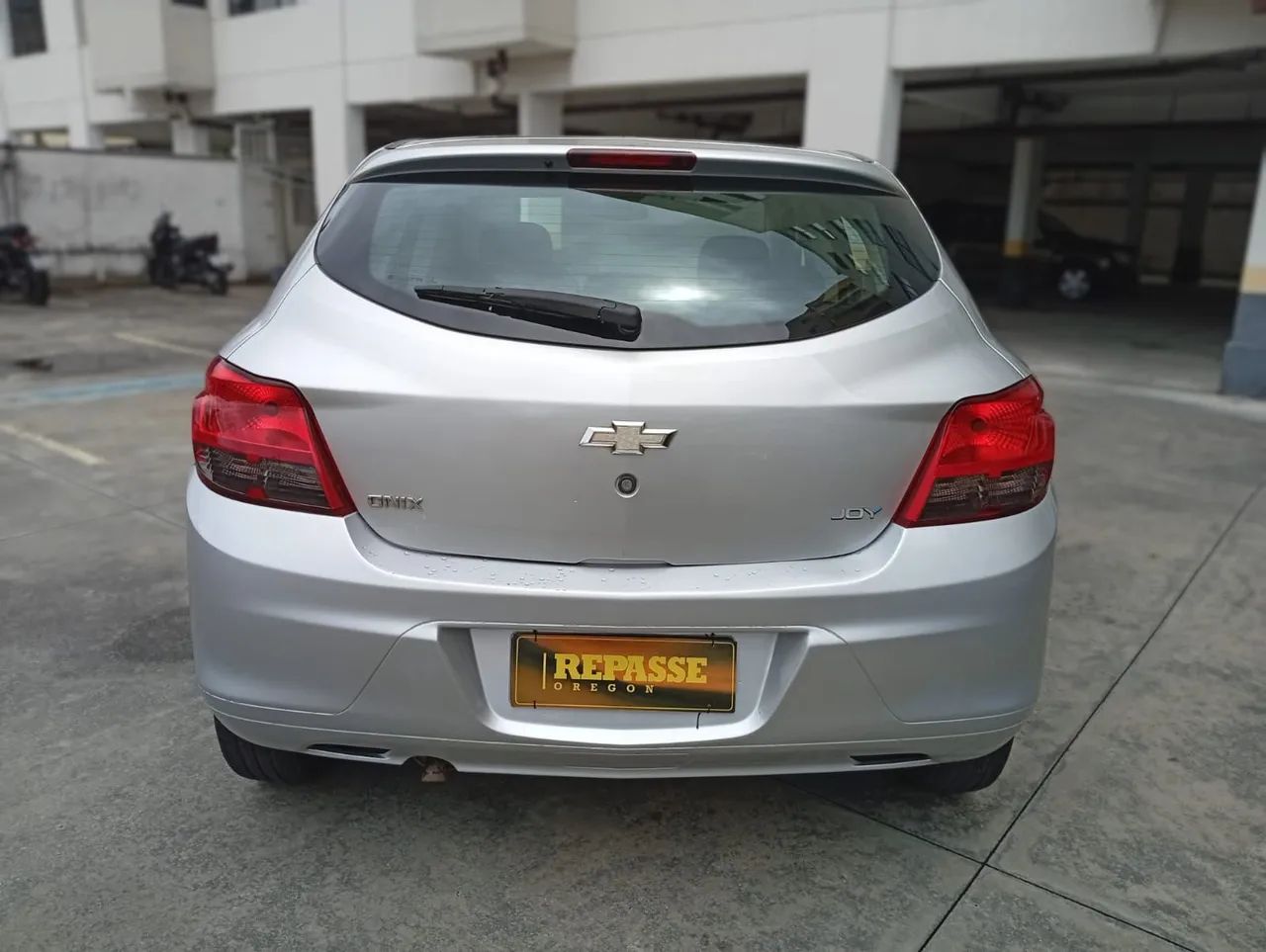 Chevrolet Onix JOY Hatch 1.0 8V Flex Mec. 4P, foto 6 de 12