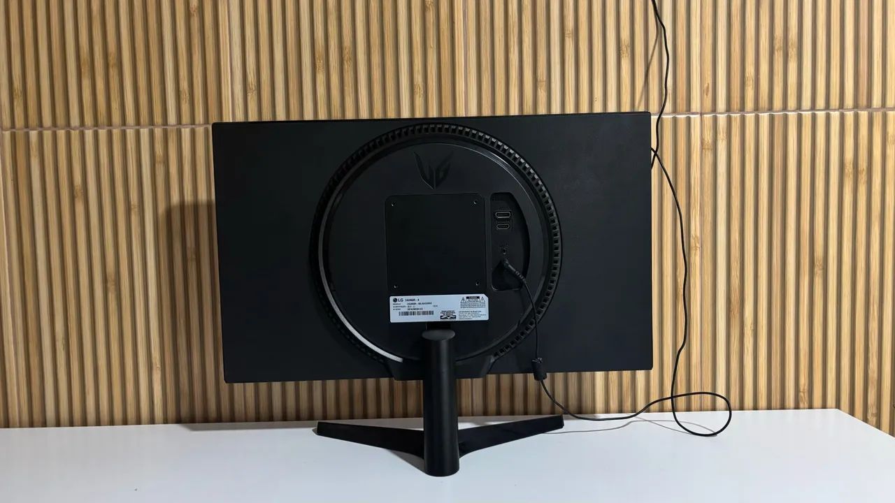 Monitor LG 24 POLEGADAS 144Hz IPS- Em Excelente Estado - Foto 2