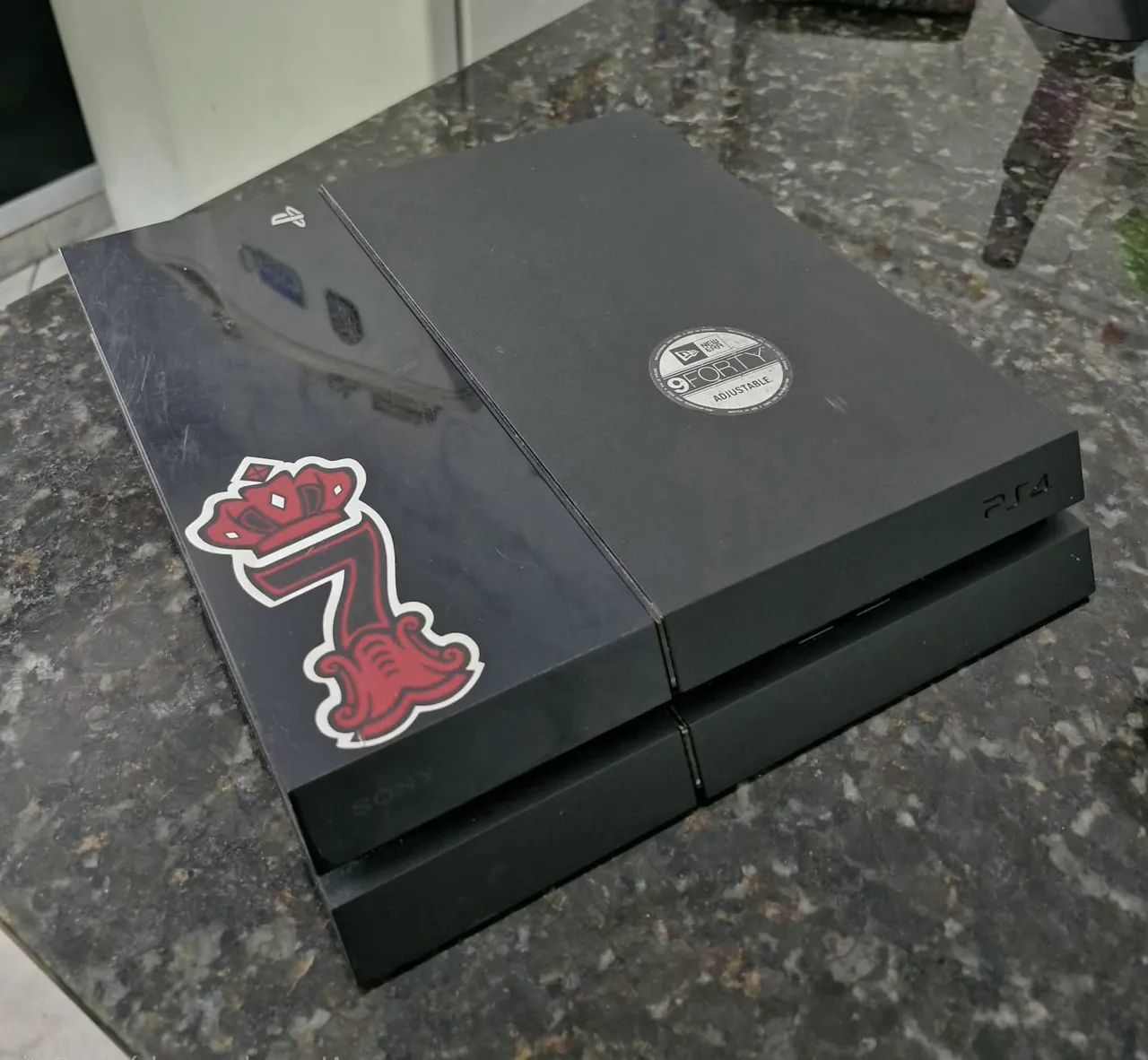 Vendo Ps4 dois controles e jogos  - Foto 2