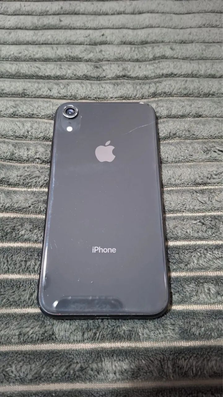 iPhone XR 64GB Preto 77% Bateria Caixa Original - Foto 2