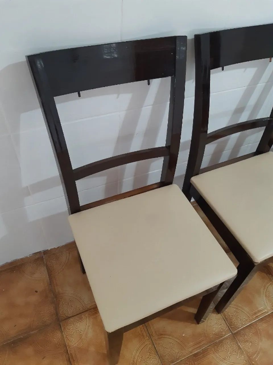 Conjunto 4 cadeiras de jantar em madeira - Foto 3