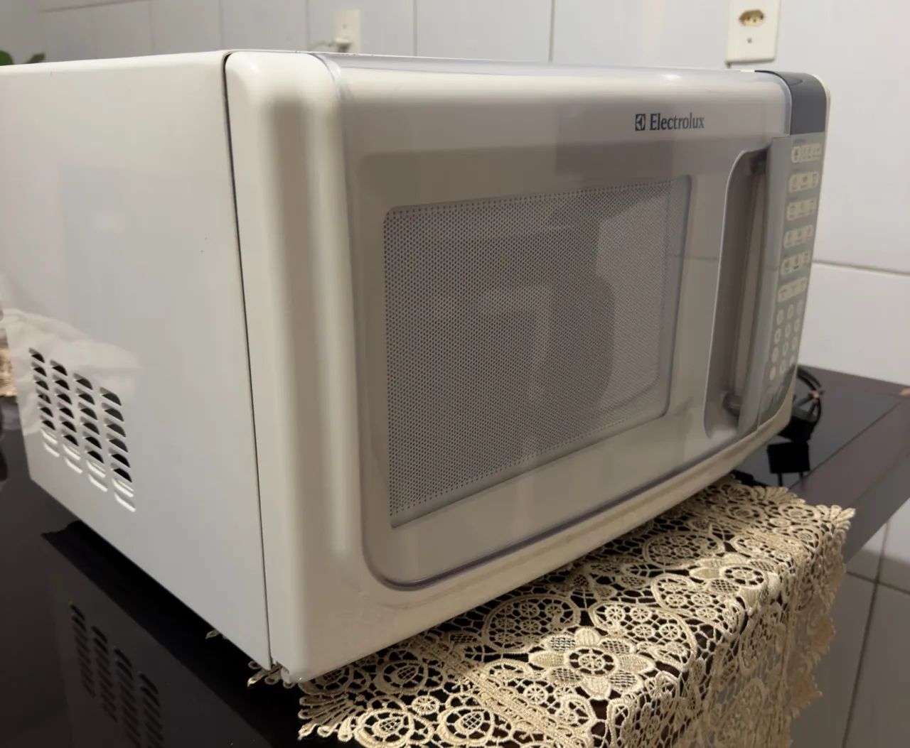 Microondas Eletrolux 31 litros  - Foto 3