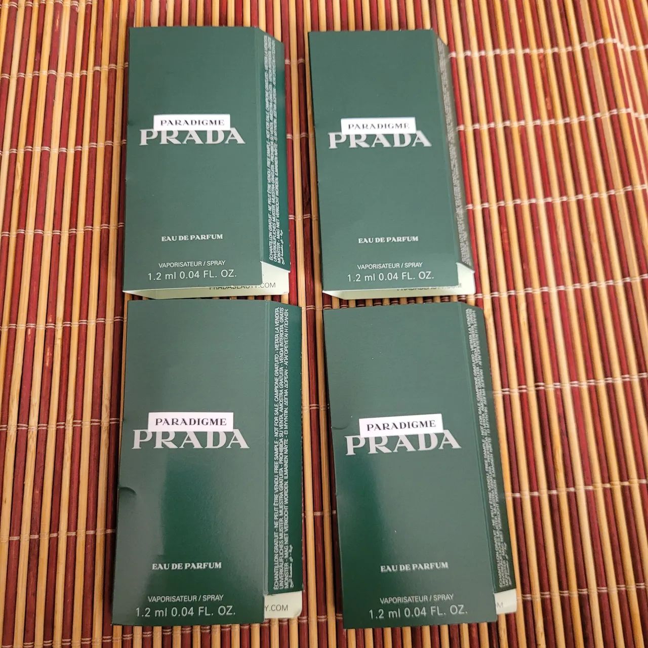 Kit com quatro amostras Prada Paradigme 