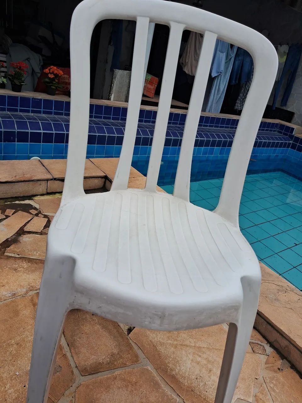 Cadeiras de plástico 