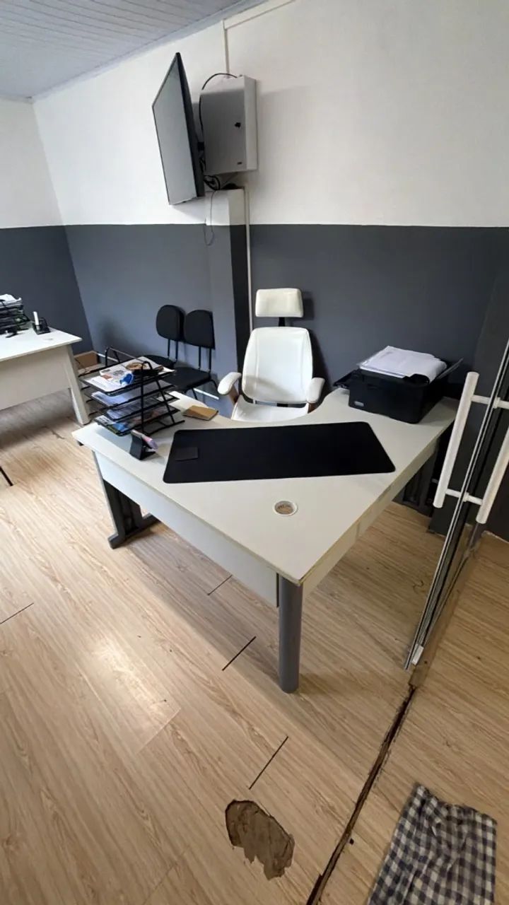 MESA DE ESCRITÓRIO TIPO L 