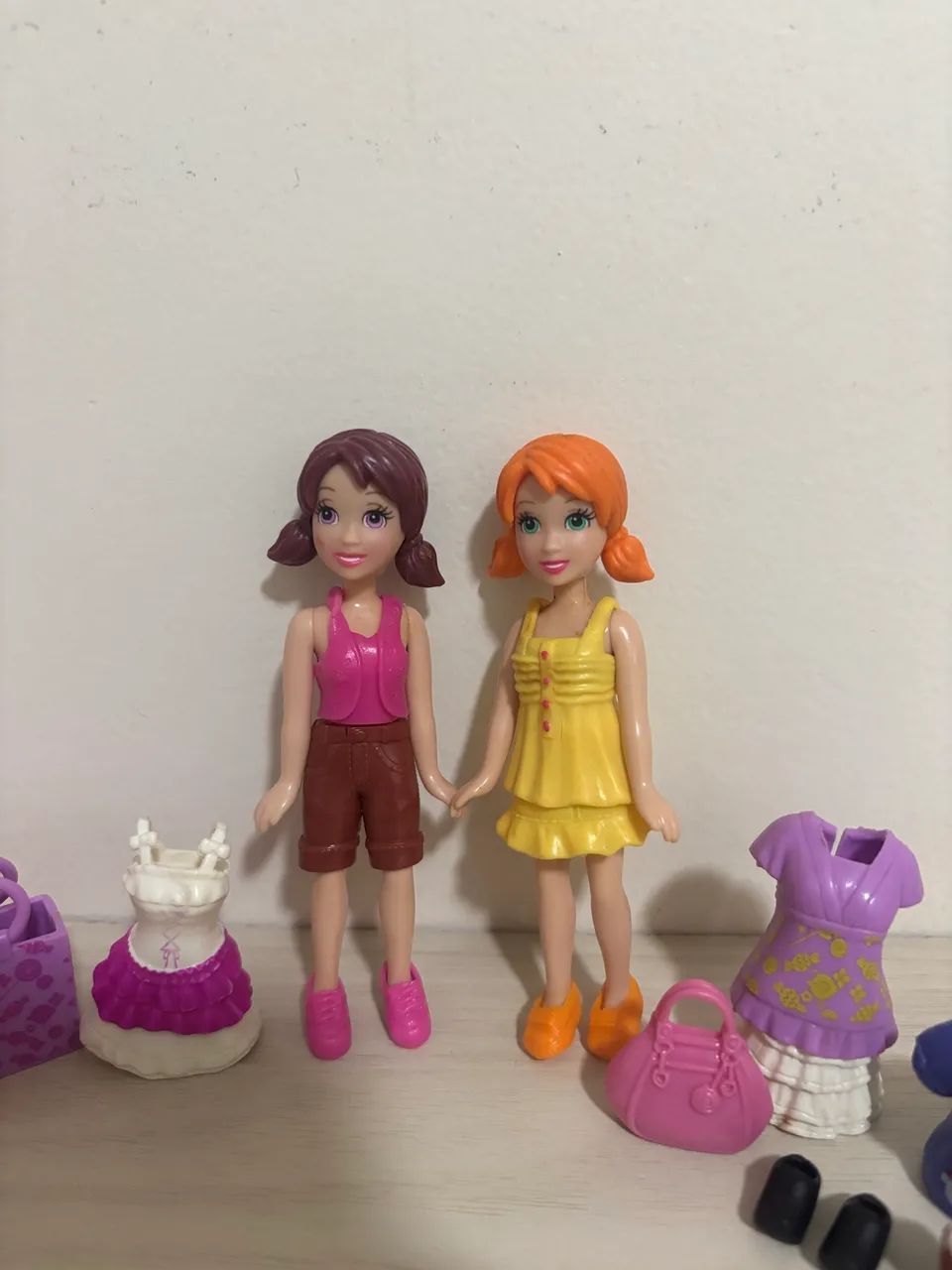 Kit 2 Pollys + roupas - Foto 4
