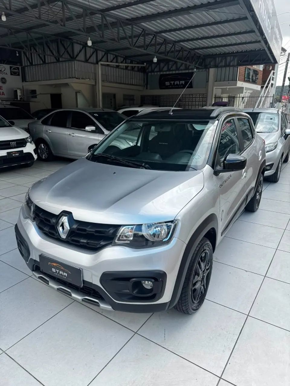 Renault Kwid Outsider 1.0 Flex 12V 5P Mec. 2021