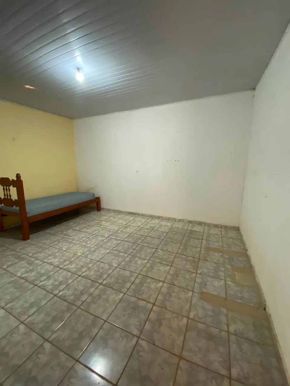Casa à Venda - Aureny 1 - Foto 2