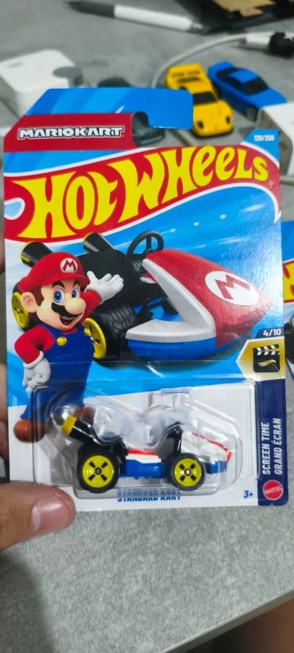 Lote 4 miniaturas Hotwheels  - Foto 3