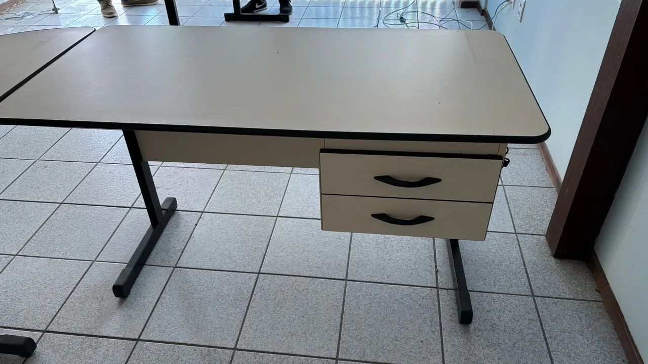 Vendo Mesa em L