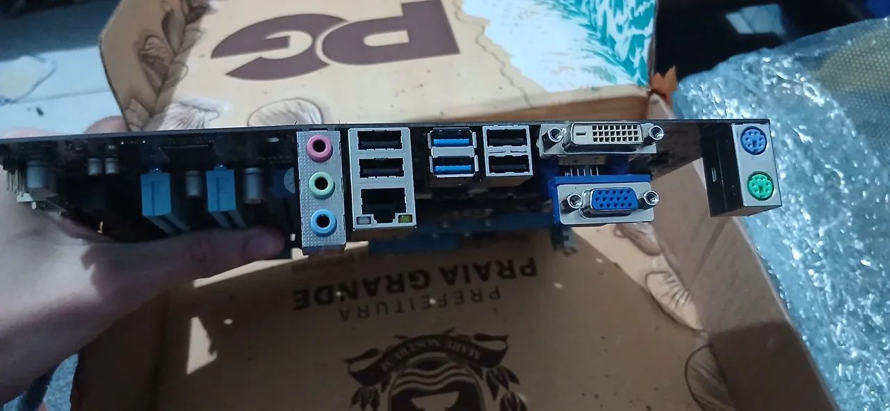 Placa mãe lga 1155 h61 - retirada de componentes - Foto 2