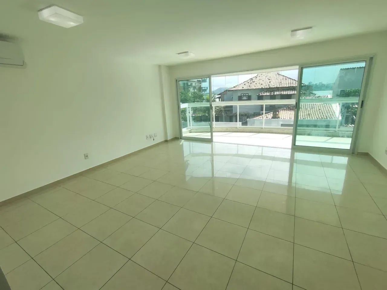 OPORTUNIDADE NO BAIRRO PECADO EM MACAE 3 QTS/SUITE
