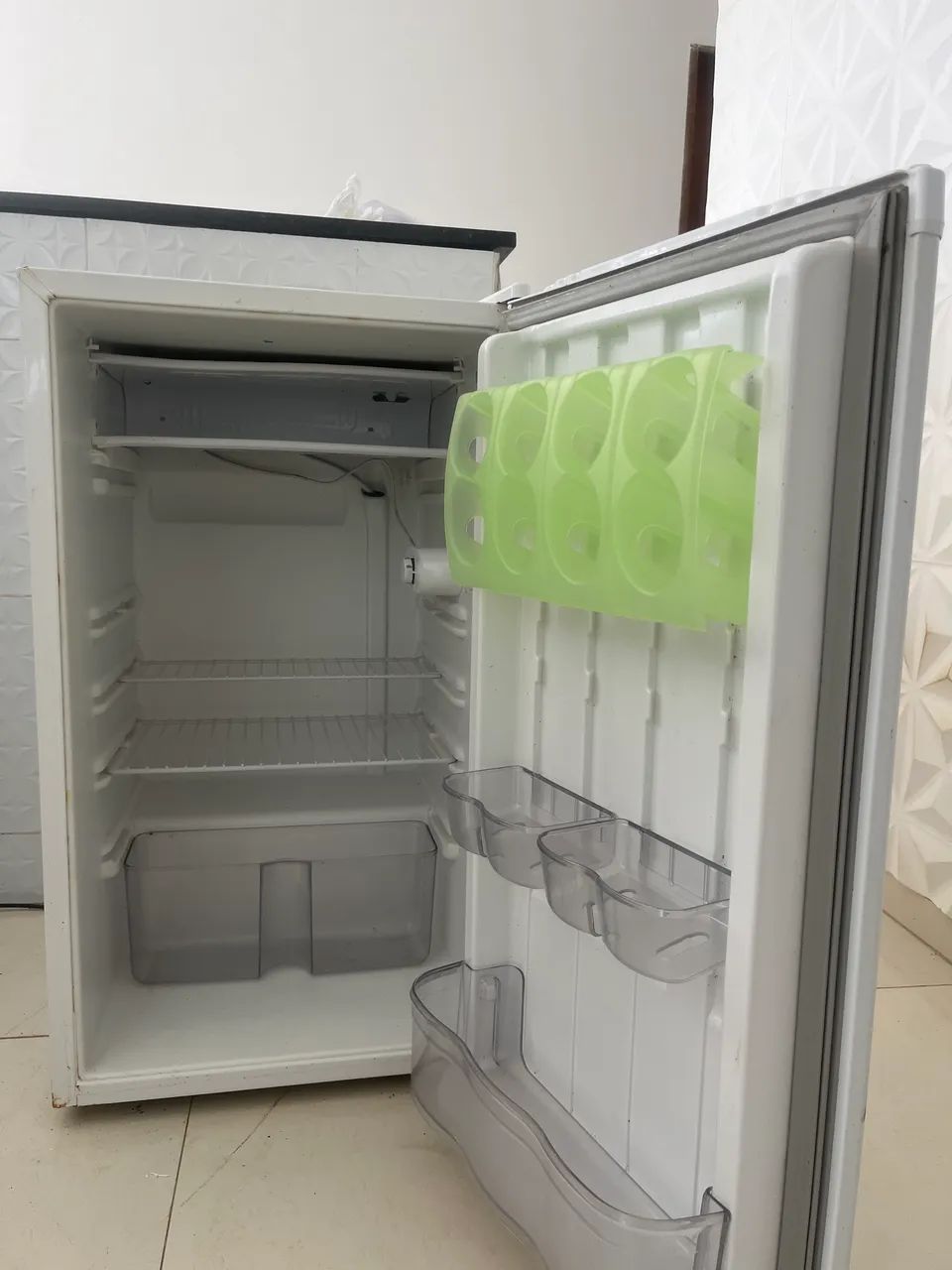 Frigobar para vender - Foto 3