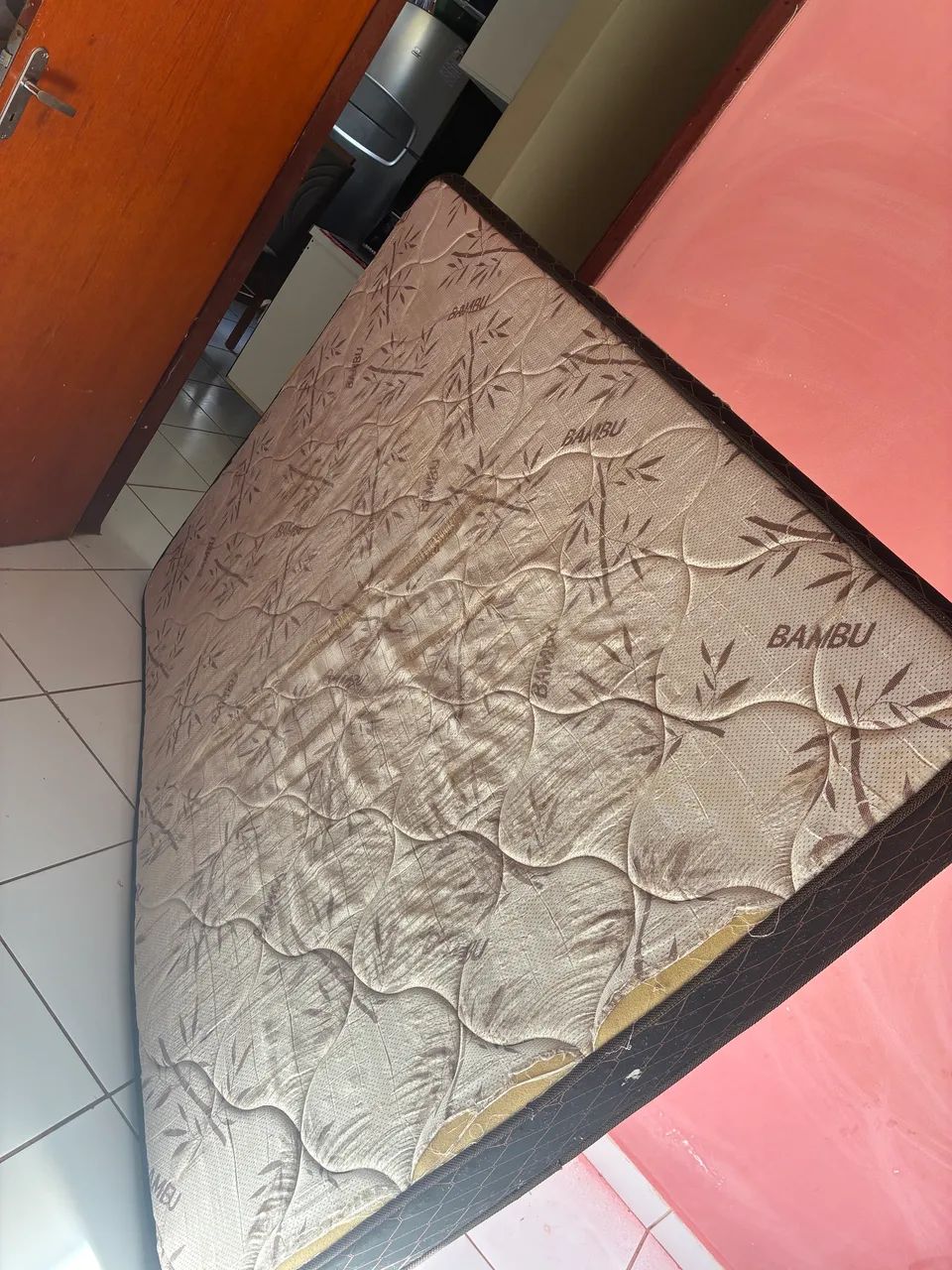 Cama box de casal com colchão 