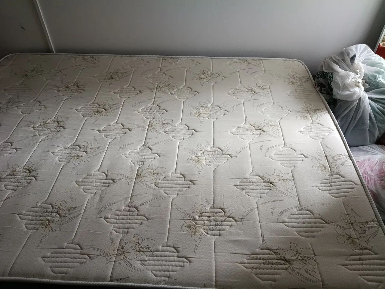 Cama box e colchão seminovos - Foto 5
