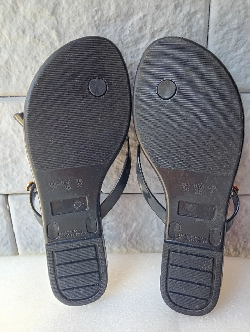 Chinelo rasteirinha Melissa - número 36 - Foto 4