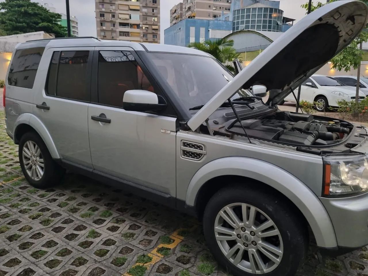 Land Rover Discovery4 SE 3.0 4X4 TDV6/SDV6 DIE.AUT. 2011