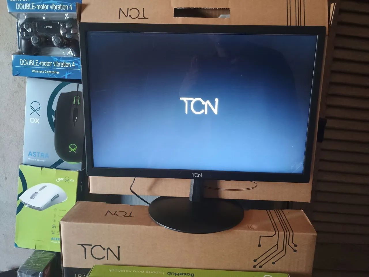 Monitor Office 19" LED HD Flat TCN, 60Hz, 5ms