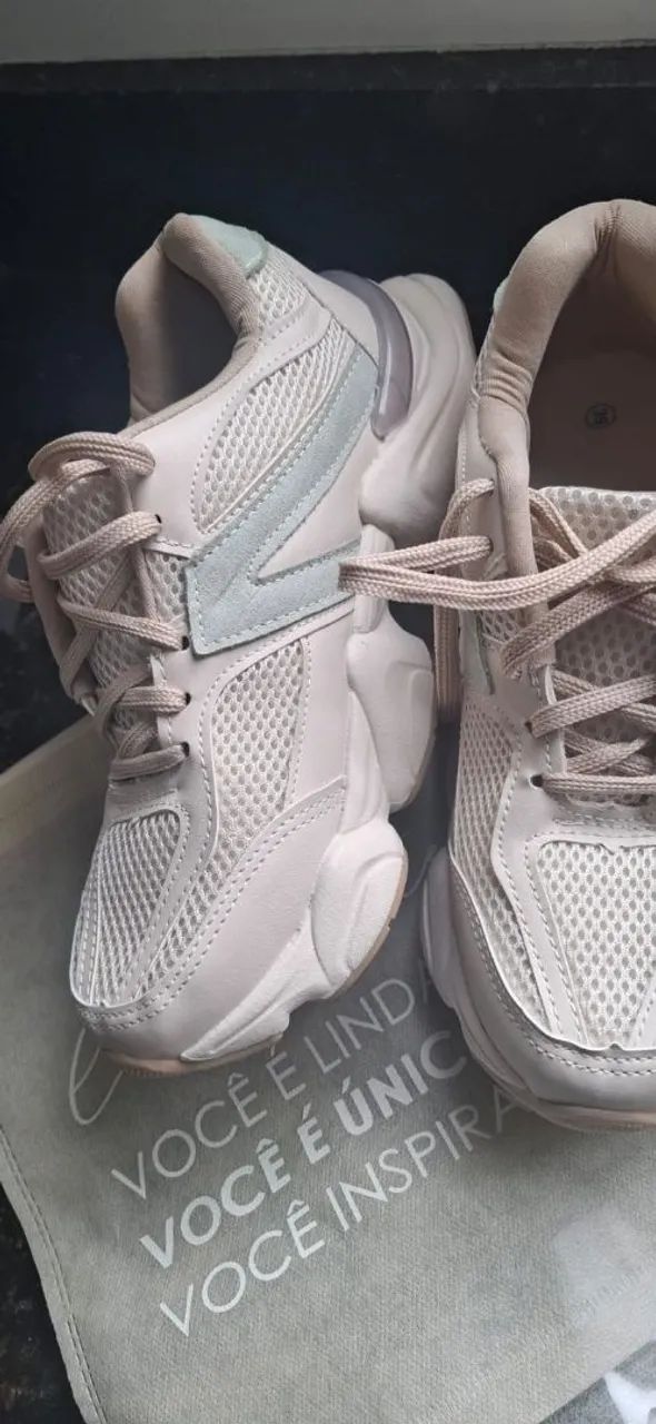 Tenis Novo