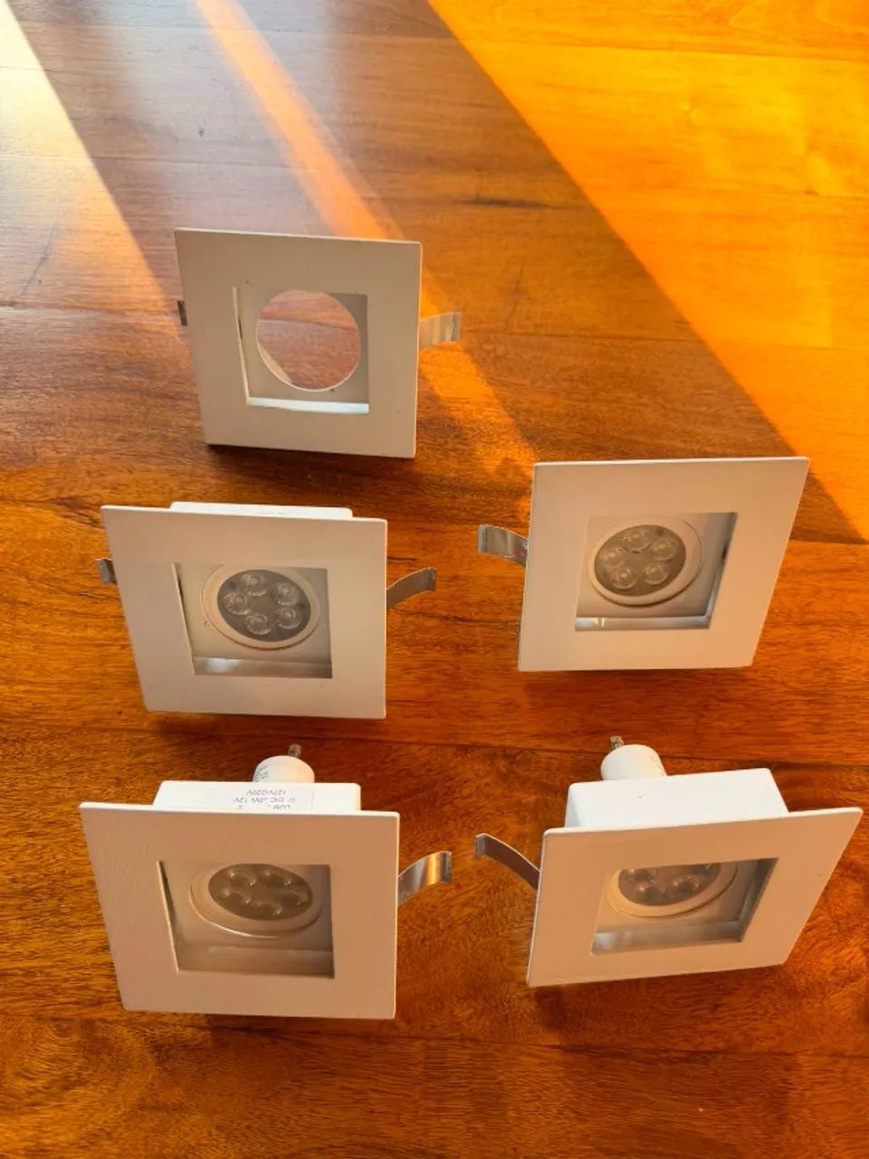 Plafon Luminária Embutir e Spots - Foto 4