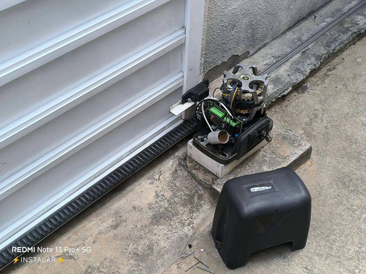 CERCA ELÉTRICA MOTOR DE PORTÃO CÂMERAS MANUTENÇÃO  - Foto 4