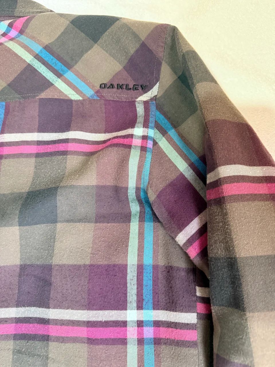 Camisa Oakley Manga longa xadrez M  - Foto 5