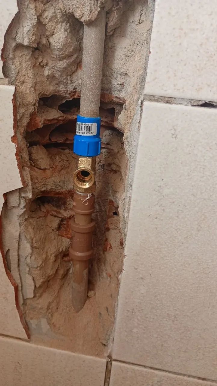 Serviços hidráulicos elétricos e outros  - Foto 2